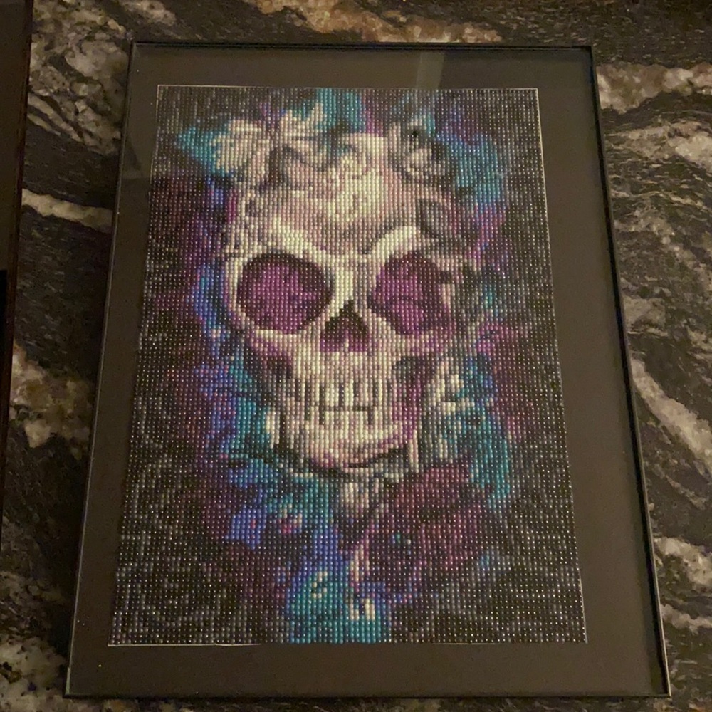 Handmade skull diamond puzzle. The puzzle size is 8 by 10